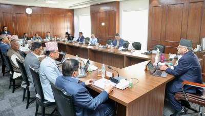 प्रधानमन्त्री तथा मन्त्रिपरिषद् सदस्यको एक महिनाको पारिश्रमिक भूकम्पपीडितलाई